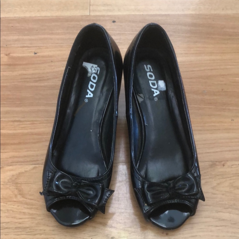 Soda Women's Black Peep Toe Shoes
